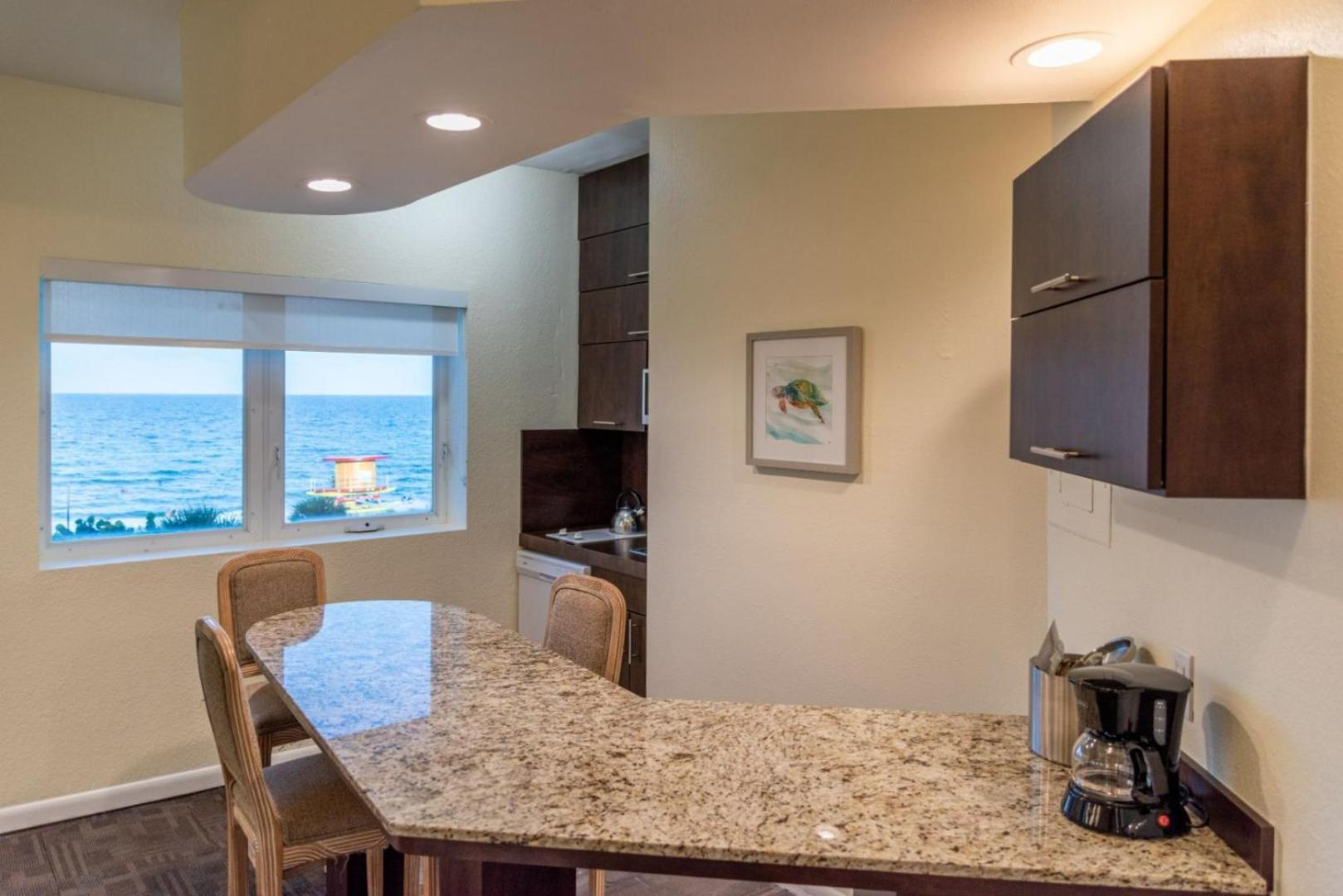 Crystal Beach Suites Miami Oceanfront Hotel Miami Beach Værelse billede